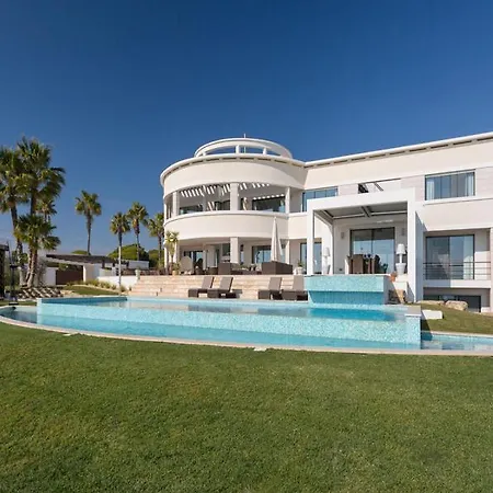 فيلة Vale Do Garrao Sleeps 10 With Pool Air Con And Wifi *