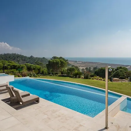 Vale Do Garrao Sleeps 10 With Pool Air Con And Wifi فالي دو لوبو
