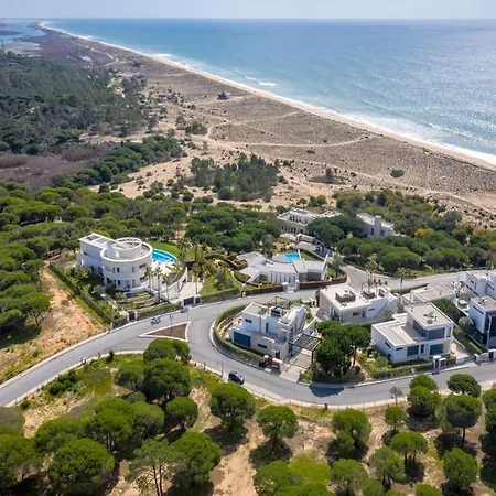 Villa Vale Do Garrao Sleeps 10 With Pool Air Con And Wifi *