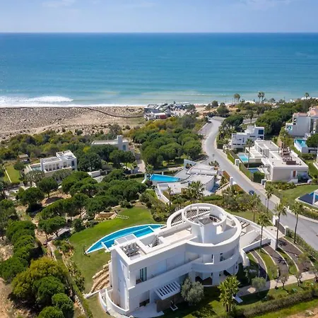 Vale Do Garrao Sleeps 10 With Pool Air Con And Wifi * Vale do Lobo